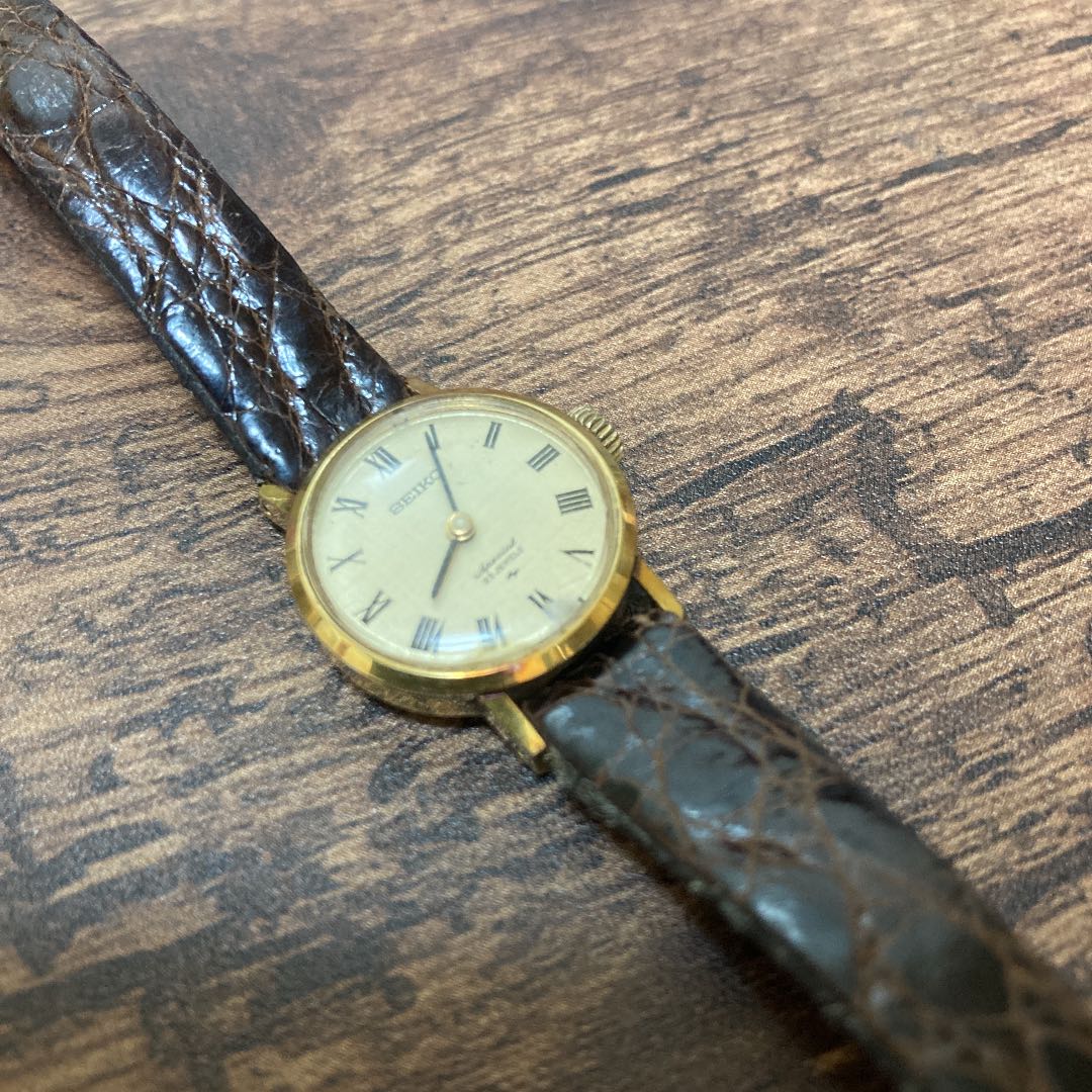Seiko Special 1140-0090 Analog Mechanical (Manual) Women