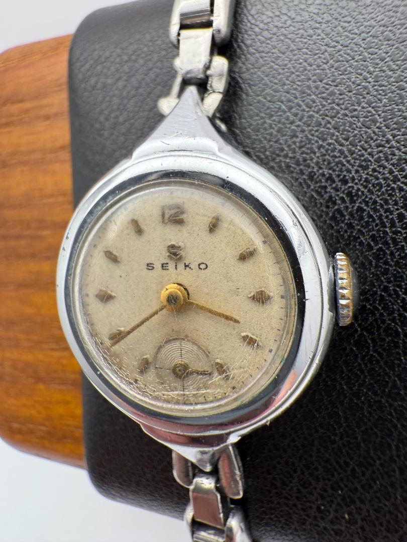 Seiko Analog Mechanical (Manual) Women Small Seconds Watch For Parts