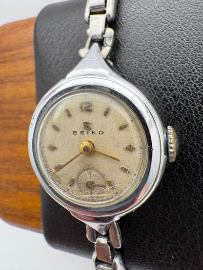 Seiko Analog Mechanical (Manual) Women Small Seconds Watch For Parts