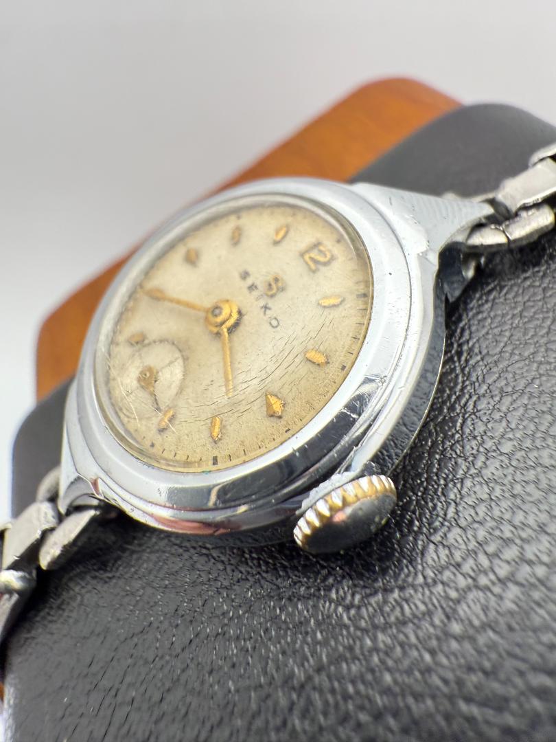 Seiko Analog Mechanical (Manual) Women Small Seconds Watch For Parts