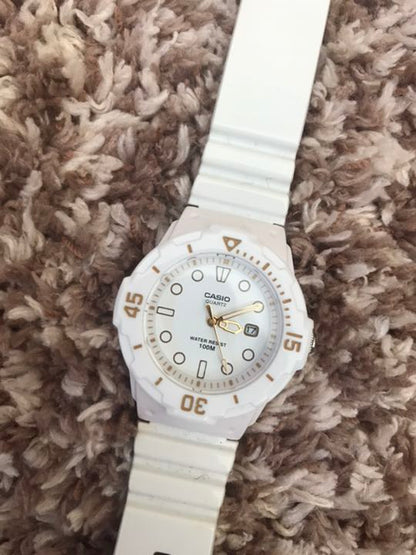 Casio LRW-200H Analog Quartz Women