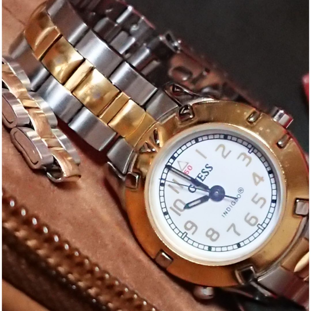 Guess NC1995 Analog Quartz Women