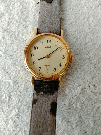 Seiko Alba V233-0035 Analog Quartz Women