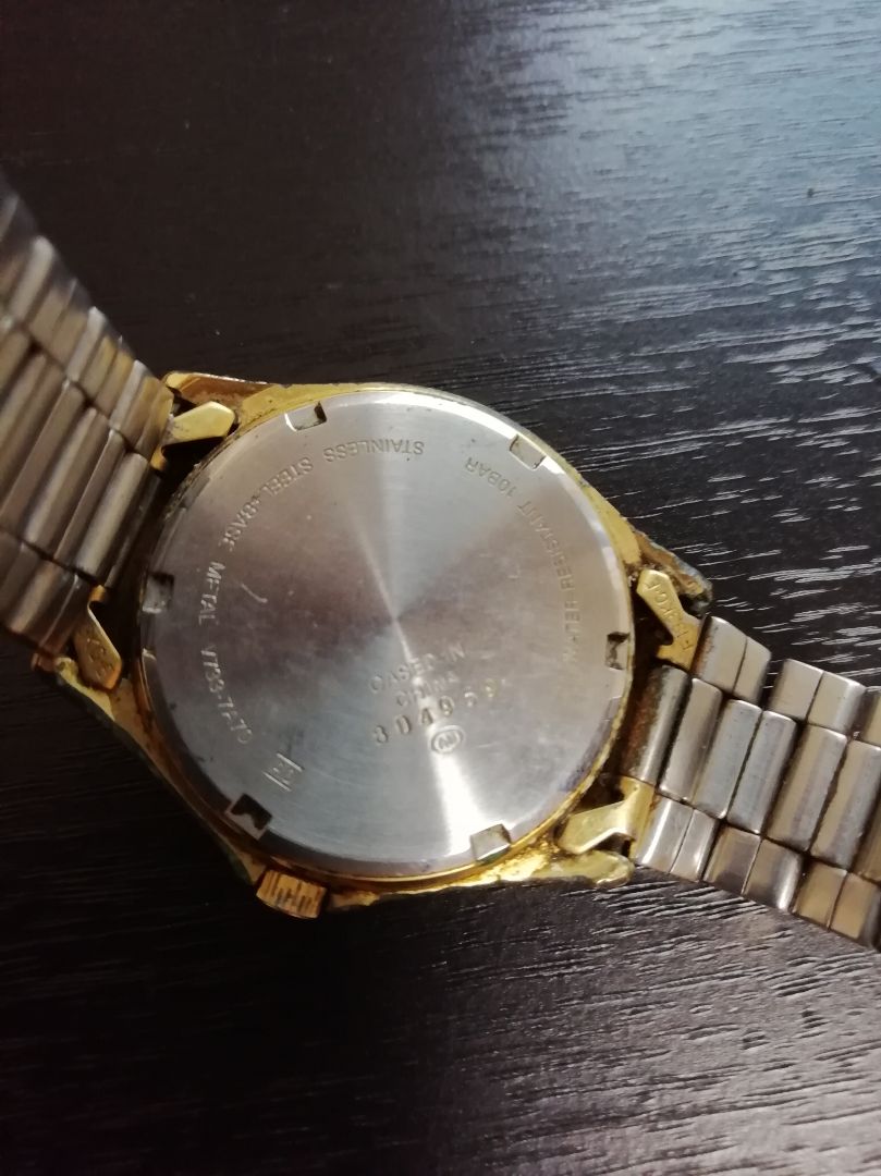 Seiko Alba V733-7A70 Analog Quartz Men