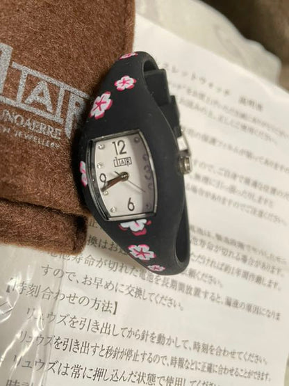Unoaerre Analog Quartz Women