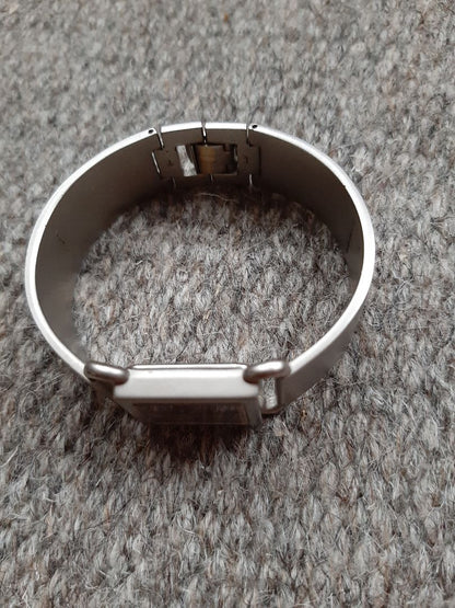 Agnes B. Analog Quartz Women