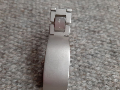 Agnes B. Analog Quartz Women
