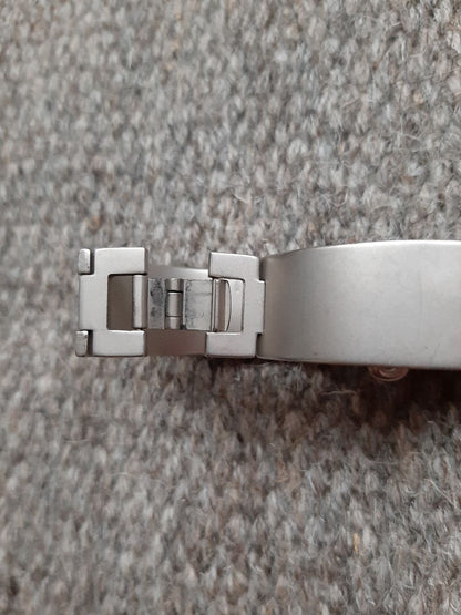 Agnes B. Analog Quartz Women