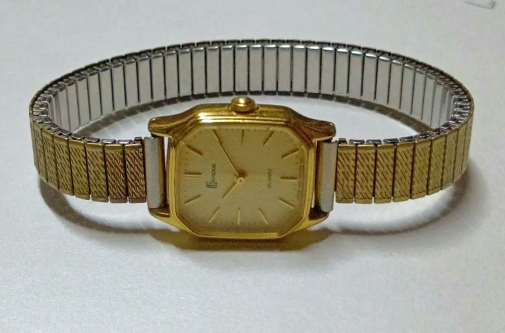 Citizen ELEGANCE Analog Quartz Women