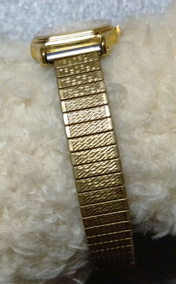 Citizen ELEGANCE Analog Quartz Women
