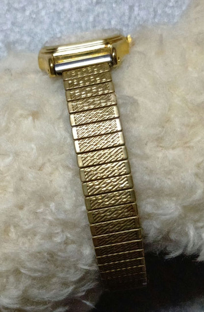 Citizen ELEGANCE Analog Quartz Women