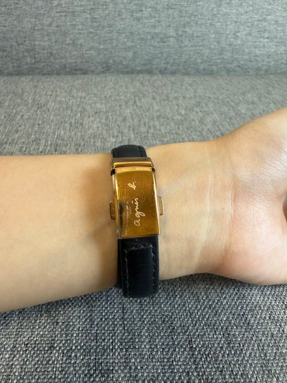 Agnes B. Analog Quartz Women
