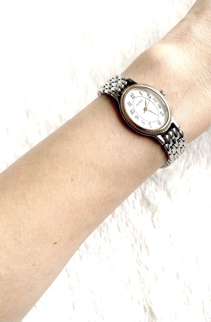 Seiko Alba 1N01-0EW0 Analog Quartz Women