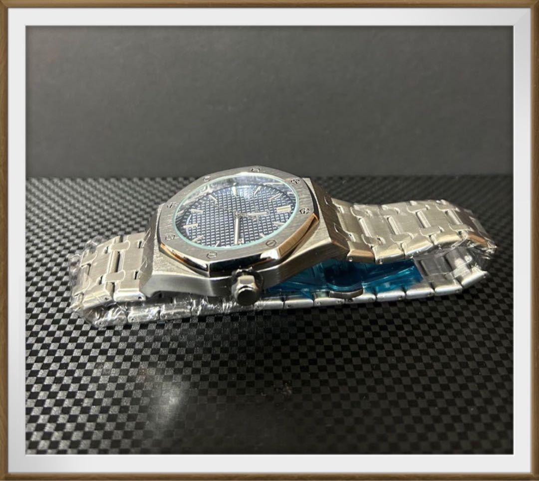 Analog Quartz Men Men Royal Oak Homage Watch Silver X Blue Unused