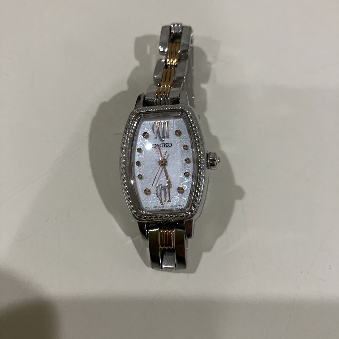 Seiko Analog Quartz Women