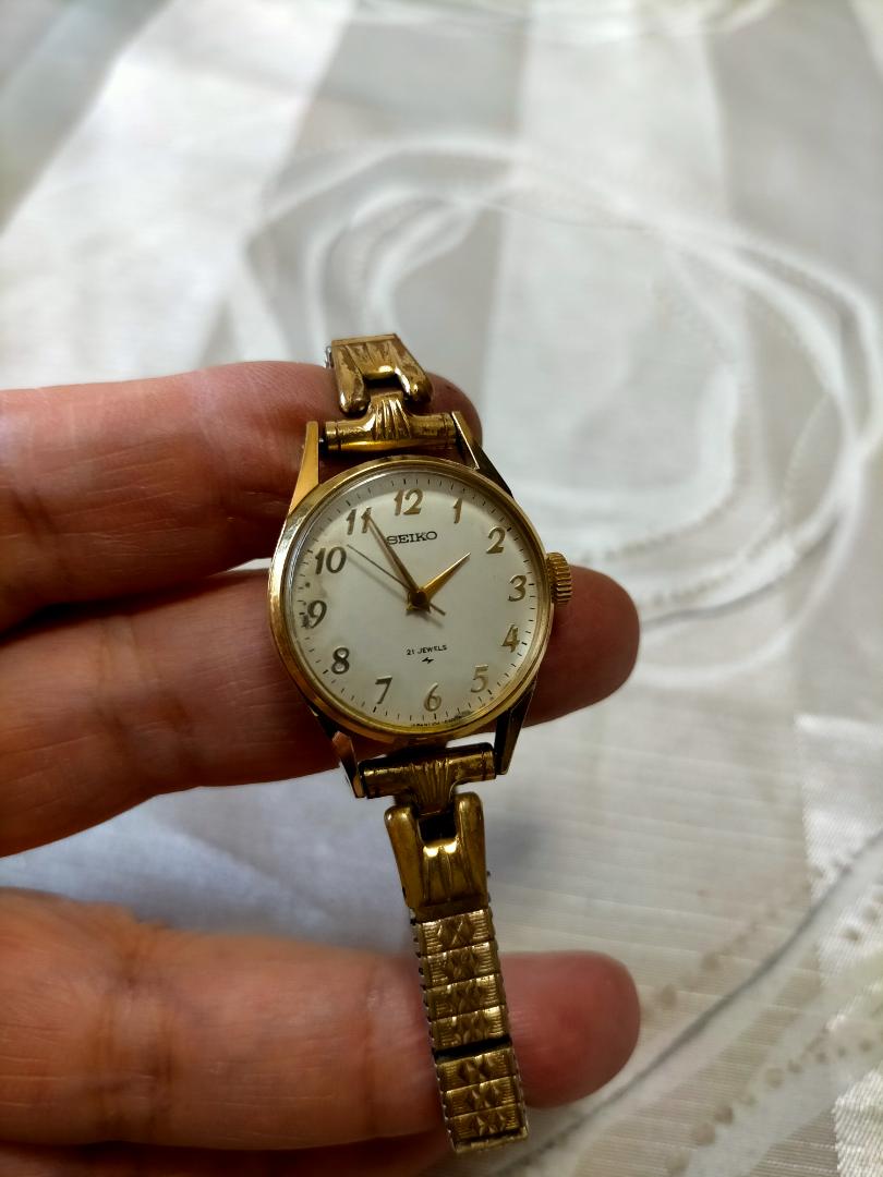 Seiko Analog Quartz Women