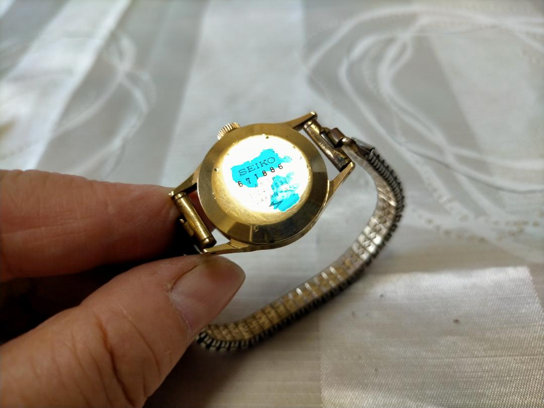 Seiko Analog Quartz Women