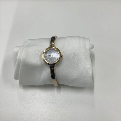 Star Jewelry Analog Solar Women