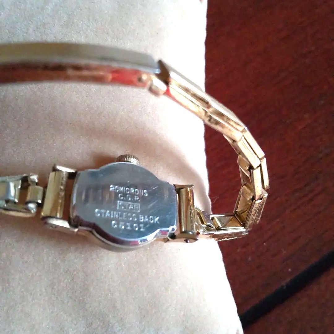 Citizen charm C5101 Analog Quartz Women