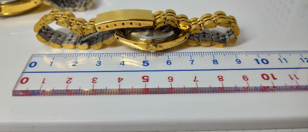 Giulio Valentino Analog Quartz Men ジュリオ・ヴァレンティノ Italy ペアーウォッチ Working Item