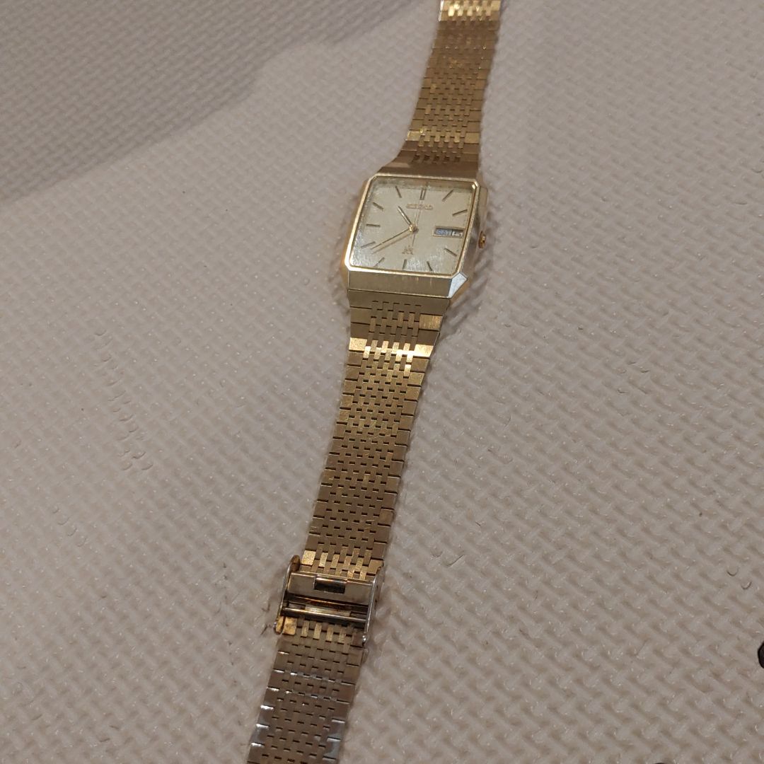 Seiko Analog Quartz Women