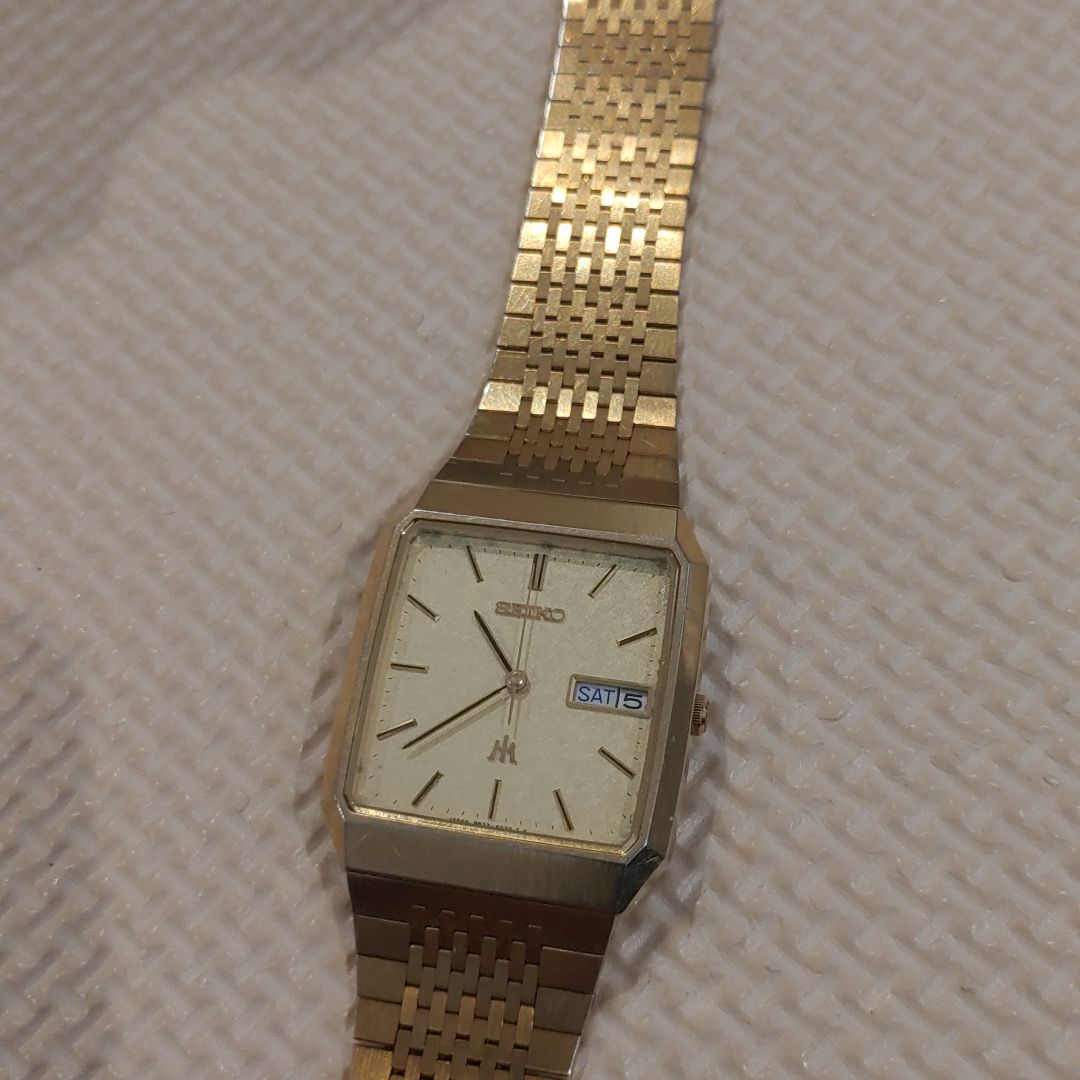 Seiko Analog Quartz Women
