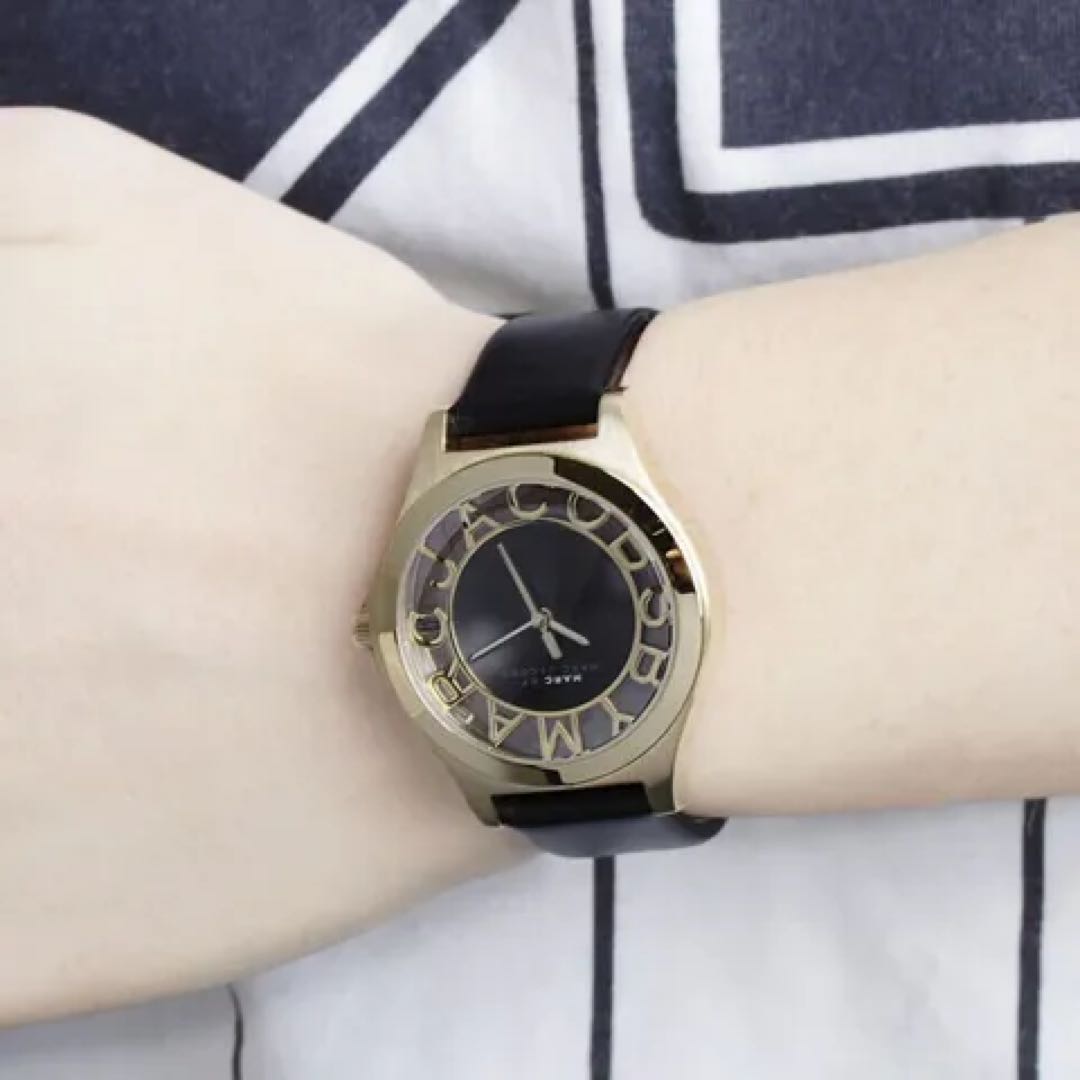 Analog Quartz Women