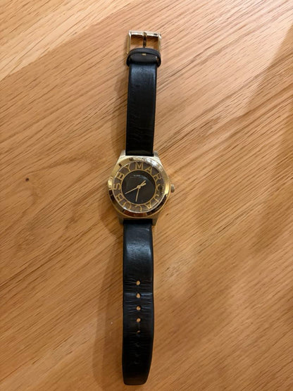 Analog Quartz Women