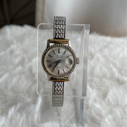 Citizen CAROL Analog Mechanical (Manual) Women Date Vintage Manual Winding Watch