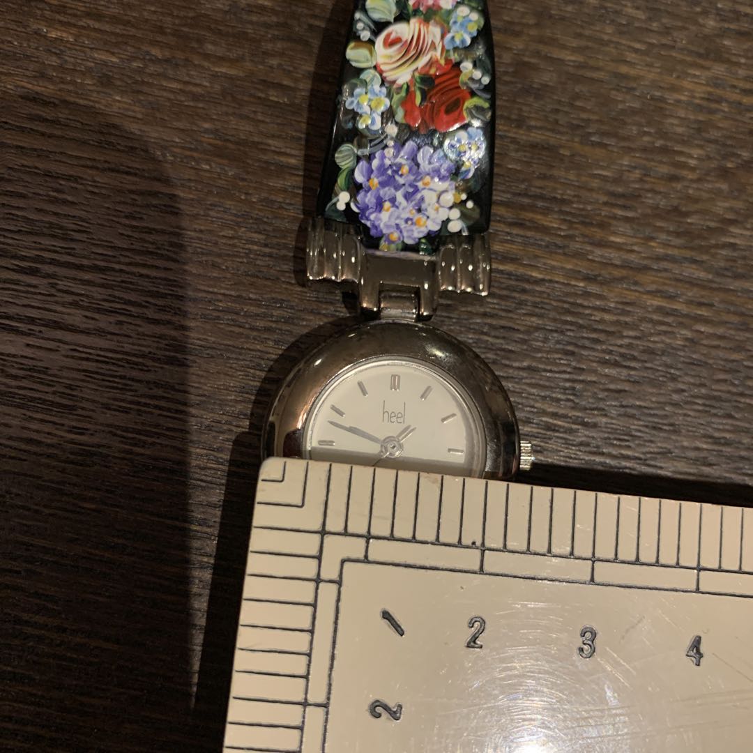 Assendelft Tole Paint Analog Quartz Women