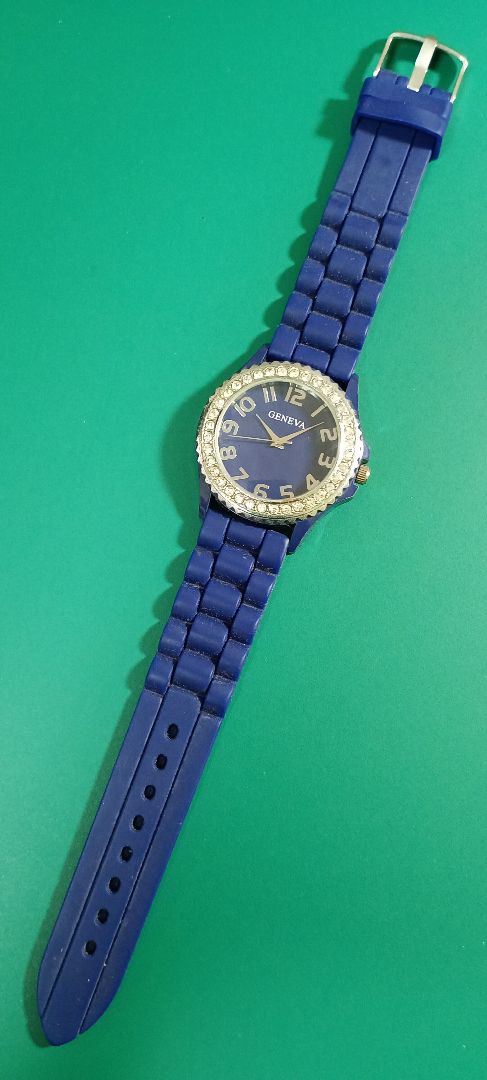 Geneva Analog Quartz Women