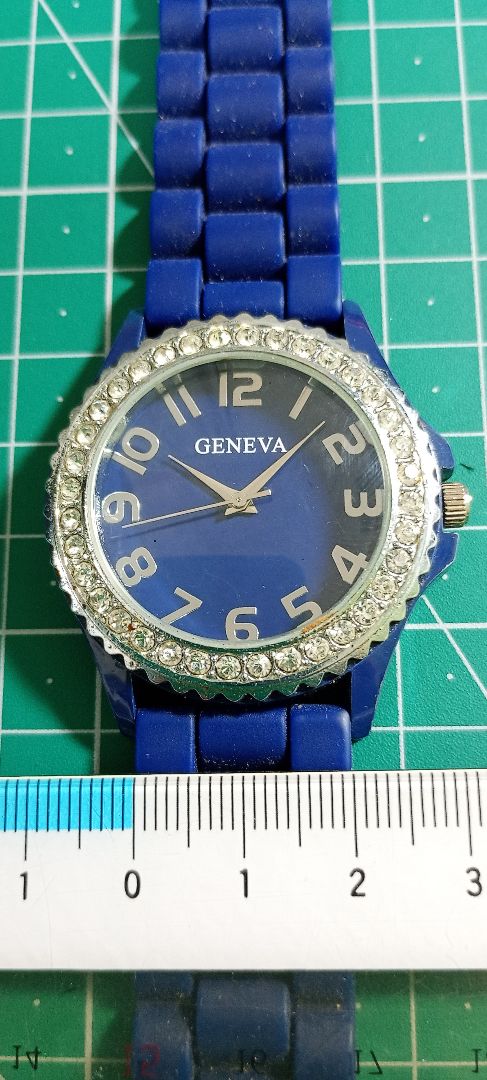 Geneva Analog Quartz Women