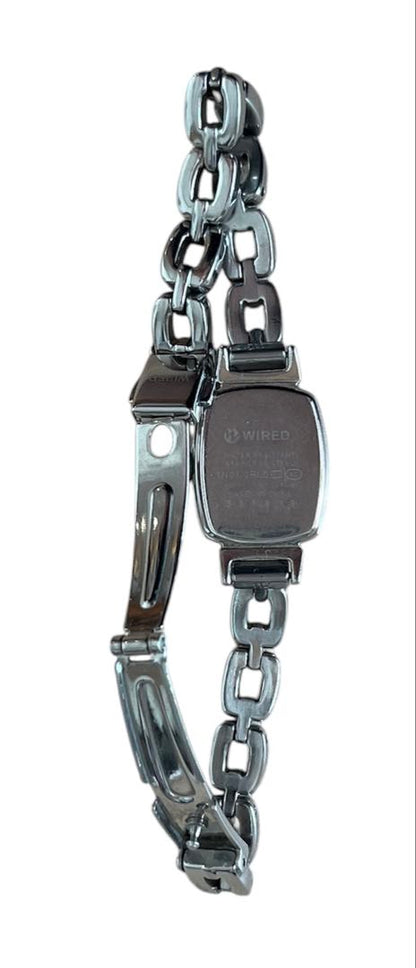 Seiko wired Analog Quartz Women