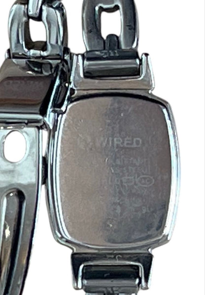 Seiko wired Analog Quartz Women