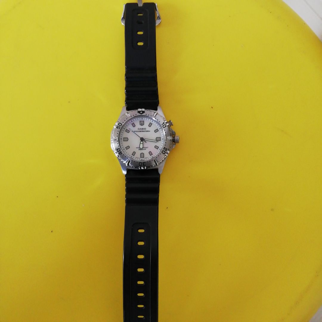 Casio D-748 Analog Quartz Men