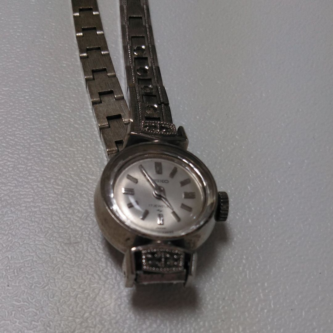 Seiko Analog Mechanical (Manual) Women
