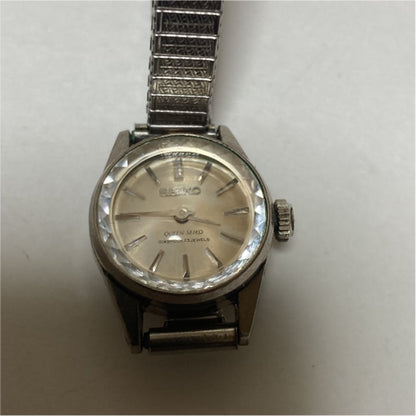 Seiko Diashock diashock Analog Mechanical (Manual) Women