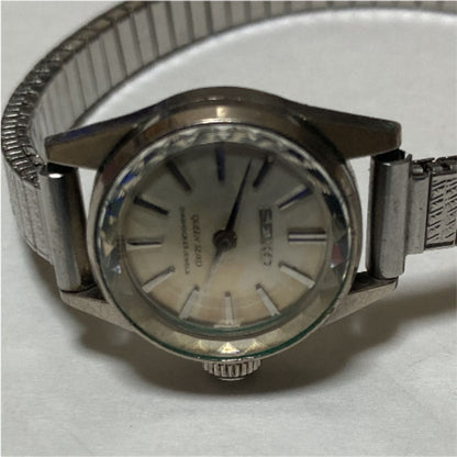 Seiko Diashock diashock Analog Mechanical (Manual) Women