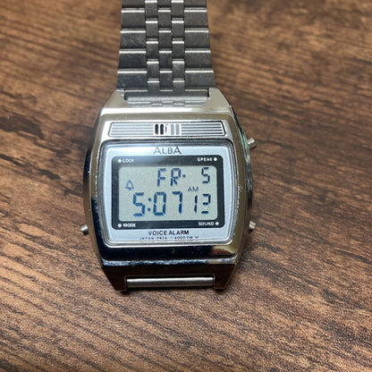 Seiko Alba VOICE ALARM Y824-4000 Digital Quartz Men
