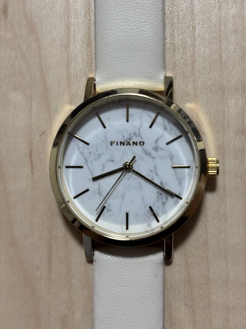 Finano Analog Quartz Women フィナノ ホワイトレザー Watch これ以上値下げはしません