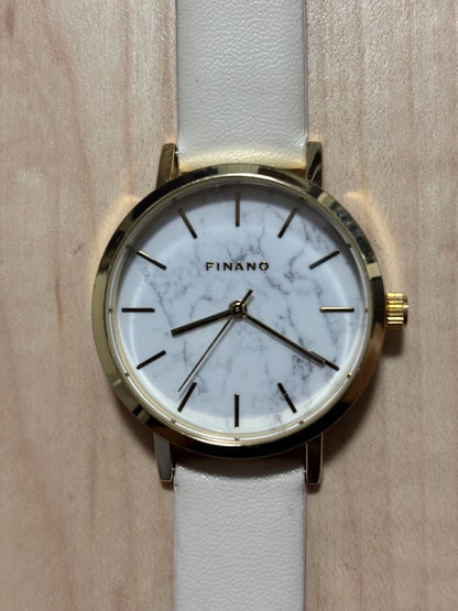 Finano Analog Quartz Women フィナノ ホワイトレザー Watch これ以上値下げはしません