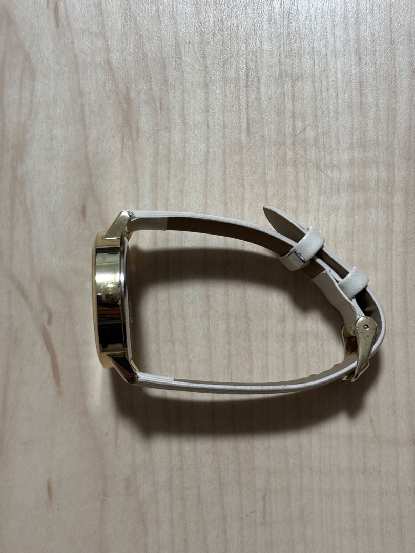 Finano Analog Quartz Women フィナノ ホワイトレザー Watch これ以上値下げはしません
