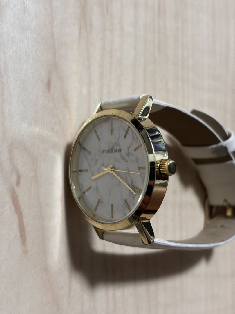 Finano Analog Quartz Women フィナノ ホワイトレザー Watch これ以上値下げはしません