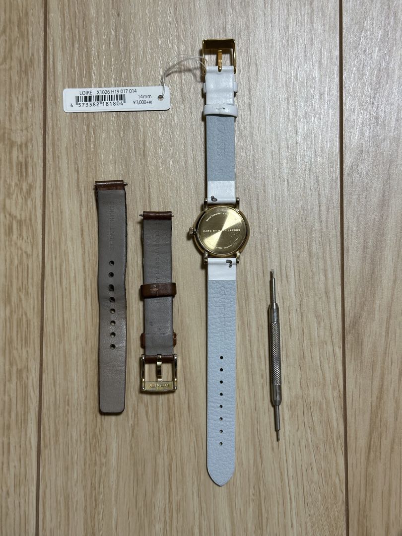 Marc By Jacobs Analog Mechanical (Manual) Women