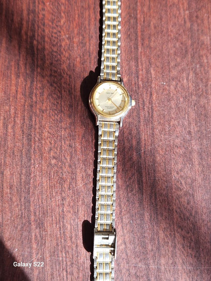 Citizen Analog Quartz Women