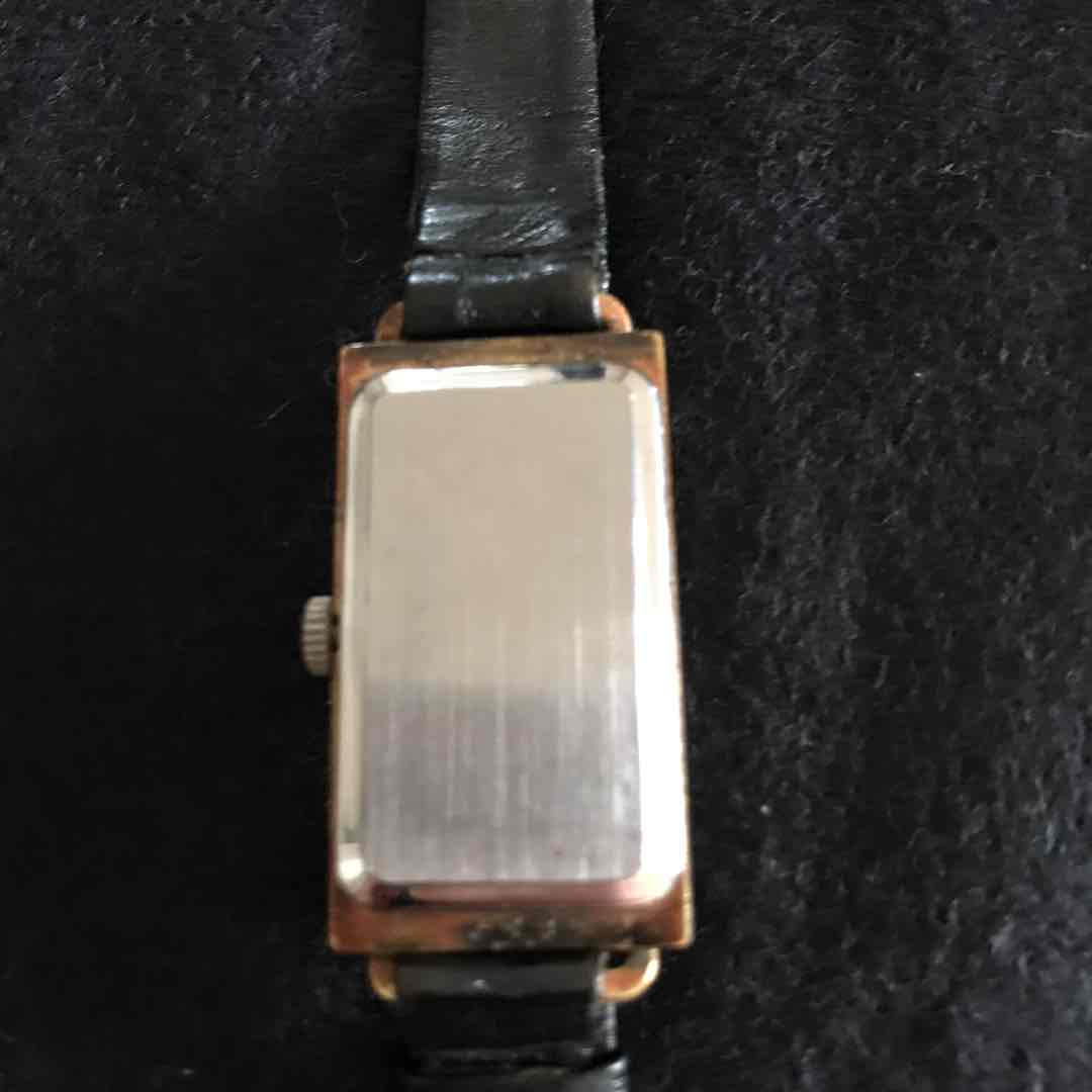 Lanvis Analog Quartz Women