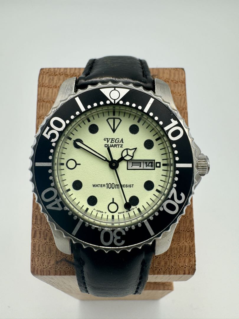 VEGA Quartz Watch Date Calendar