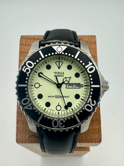 VEGA Quartz Watch Date Calendar