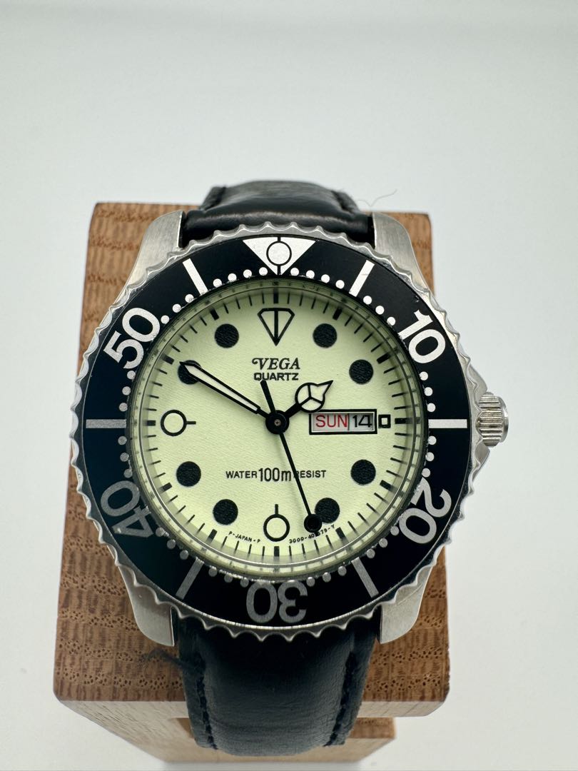 VEGA Quartz Watch Date Calendar