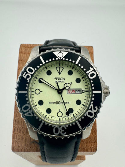 VEGA Quartz Watch Date Calendar